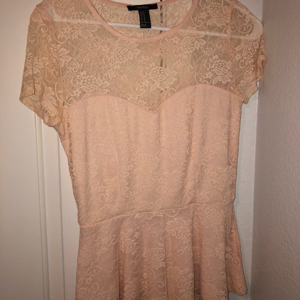 Forever 21 Pink Lace Top - Medium